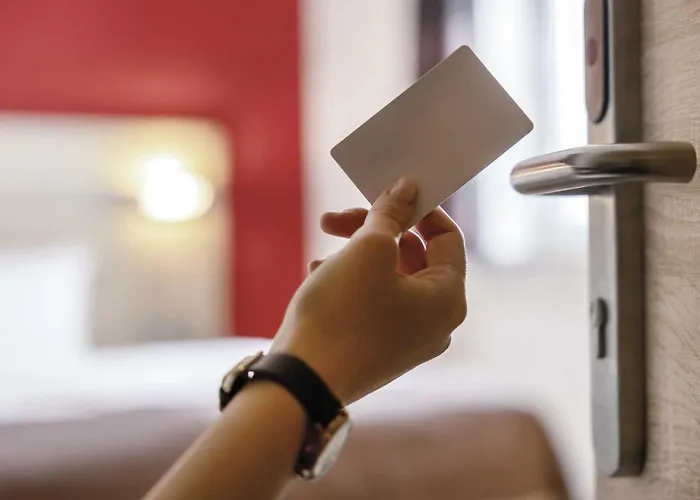 Отель Sleep & Go 2*